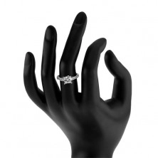 Zásnubní prsten ze stříbra 925, čirý zirkonový čtverec, ramena s kamínky