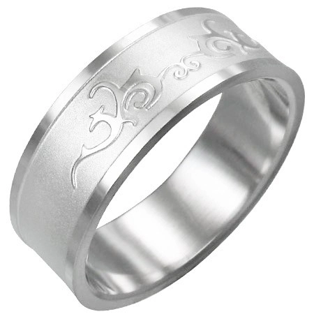 Prsten z chirurgické oceli - lesklý ornament - Velikost: 62