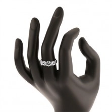 Zásnubní prsten ze stříbra 925, tři vystupující čiré kulaté zirkony