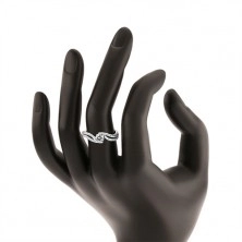 Stříbrný prsten 925, zářivý zirkon mezi dvěma liniemi kamínků