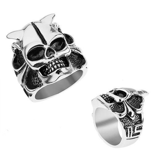 Ocelový prsten stříbrné barvy, lebka s rohy, srdce, kuličky, hranaté linie - Velikost: 70
