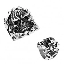 Ocelový patinovaný prsten, vypouklá lebka, ornamenty na ramenech