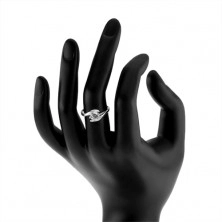 Zásnubní stříbrný prsten 925 - čirý zirkon mezi zvlněnými liniemi