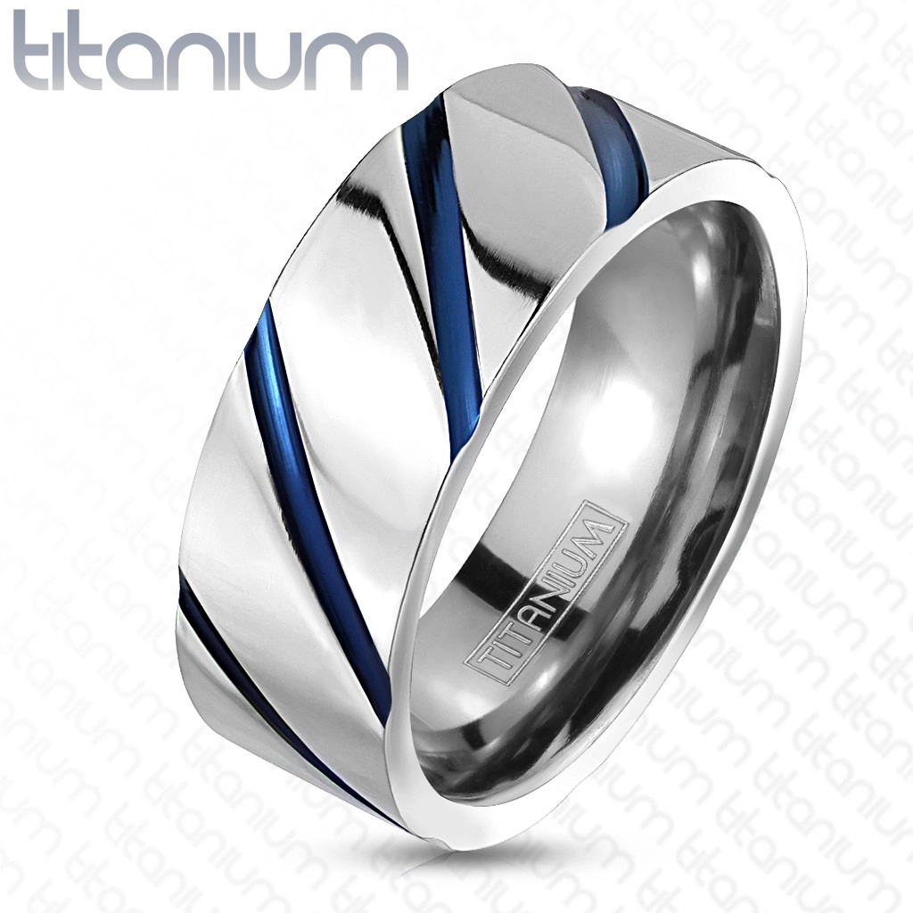 Titanový prsten stříbrné barvy, vysoký lesk, šikmé modré zářezy - Velikost: 57