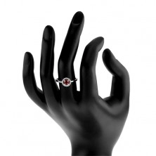 Zásnubní prsten ze stříbra 925, kulatý červený zirkon, čirý lem