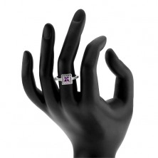 Prsten ze stříbra 925, fialový zirkonový čtverec, čirá blyštivá obruba