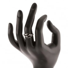 Stříbrný prsten 925, černé asymetrické trojúhelníky, vysoký lesk
