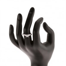 Zásnubní prsten ze stříbra 925, čtvercové čiré zirkonky, čirá zirkonová linie