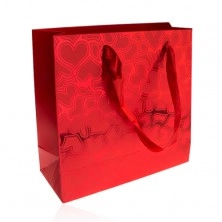 Taška na dárek, červená barva, vzor - srdce, lesklý podklad