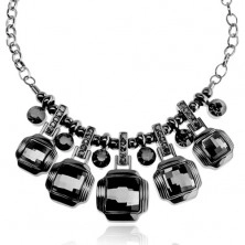 Masivní náhrdelník, tmavě šedý odstín, kovový lesk, broušené čtverce, zirkony