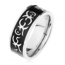 Ocelový prsten stříbrné barvy, lesklý černý pás zdobený motivem tribal