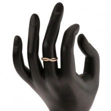 Zlatý prsten 585 - hladká a třpytivá vlnka z kulatých čirých zirkonků