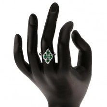 Stříbrný prsten 925, oblý kosočtverec, čtyři kulaté zelené zirkony, čirý lem