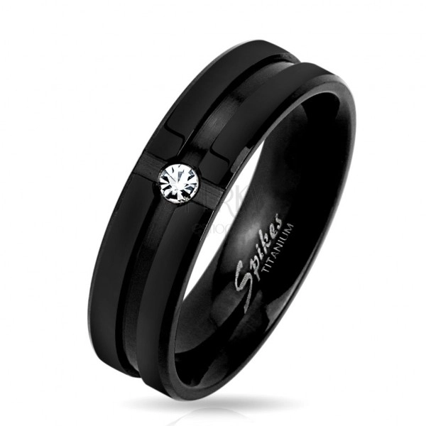 Černý titanový prsten s ozdobnými zářezy a čirým zirkonkem, 6 mm
