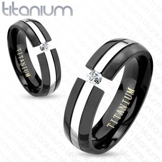 Černý titanový prsten, zaoblený povrch, pás stříbrné barvy, zirkon, 6 mm - Velikost: 57