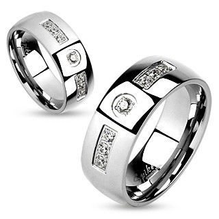 Ocelový prsten, stříbrná barva, lesklá hladká ramena, čiré zirkonky - Velikost: 62
