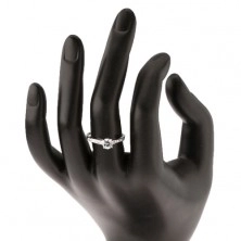 Stříbrný prsten 925, zásnubní, čirá zirkonová ramena, kulatý zirkon v kotlíku