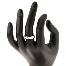 Prsten ze stříbra 925, vroubkovaný povrch, diagonální lesklé zářezy