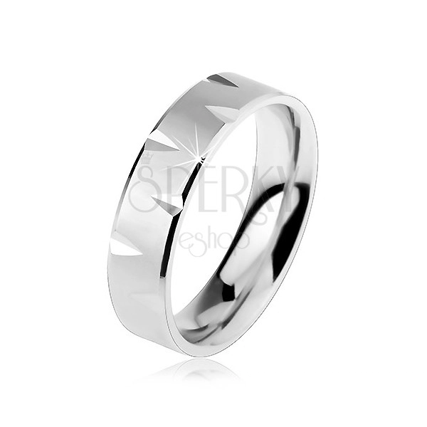 Matný stříbrný prsten 925 zdobený lesklými okraji a zářezy