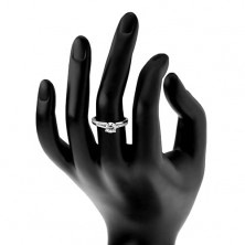 Stříbrný prsten 925, rozdělená ramena s třpytivou polovinou, čirý zirkon