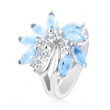 Blýskavý prsten, stříbrný odstín, nesouměrný květ ze zirkonů, lesklé obloučky