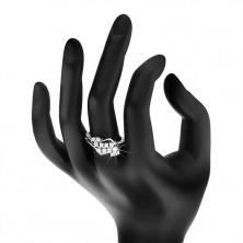 Prsten ve stříbrném odstínu, rozdělená ramena, cikcak linie čirých zirkonů