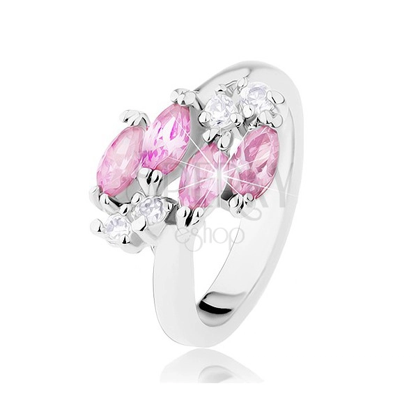 Lesklý prsten ve stříbrné barvě, růžová zirkonová zrnka, čiré zirkonky