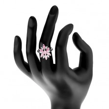 Prsten ve stříbrném odstínu, velký květ s růžovými a čirými lupínky