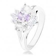 Prsten ve stříbrném odstínu s rozdělenými rameny, fialovo-čirý květ