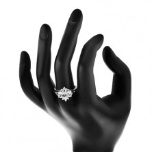 Prsten ve stříbrném odstínu s rozdělenými rameny, fialovo-čirý květ