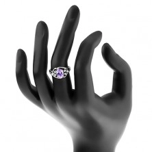Prsten s rozdělenými rameny, zvlněné linie, světle fialový oválný zirkon