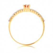 Zlatý prsten 585 - čiré zirkonové linie, vyvýšený kulatý červený granát