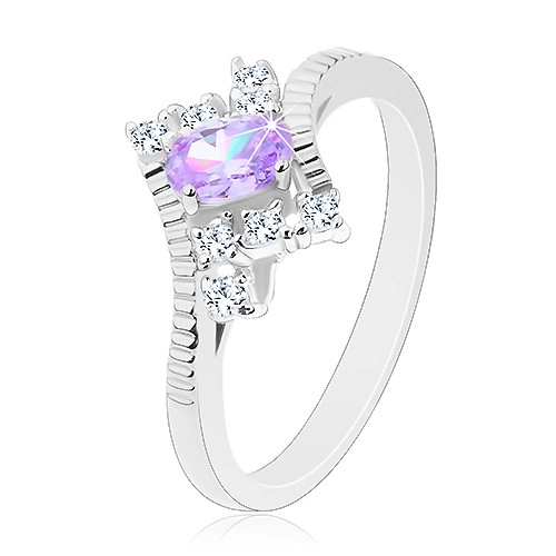 Blýskavý prsten ve stříbrné barvě, broušený světle fialový ovál, čiré zirkony - Velikost: 50