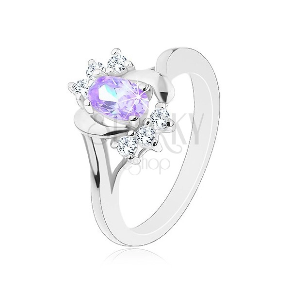 Prsten ve stříbrném odstínu, světle fialový ovál, lesklé obloučky, čiré zirkonky