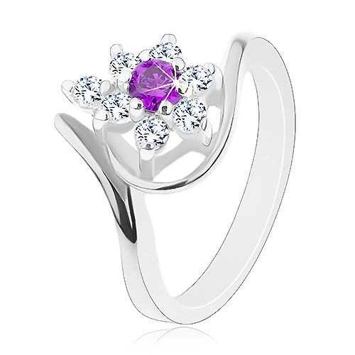 Prsten ve stříbrné barvě, asymetrická ramena, fialovo-čirý zirkonový květ - Velikost: 49