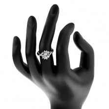 Prsten s rozdělenými rameny, oválný čirý zirkon, kulaté zirkonky, lesklé oblouky