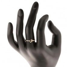Zlatý prsten 585 - vypouklé nepravidelné srdíčko, blýskavé čiré zirkony