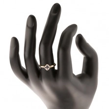 Zlatý zásnubní prsten 585 - zaoblená ramena, zářivý kulatý zirkon čiré barvy