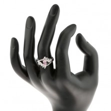 Blýskavý prsten se zirkonovým růžovo-čirým okem, rozdvojená ramena