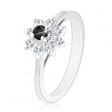 Třpytivý prsten se stříbrným odstínem, zúžená ramena, zirkonový kvítek