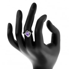 Prsten s oválným zirkonem ve světle fialovém odstínu, třpytivý čirý oblouček