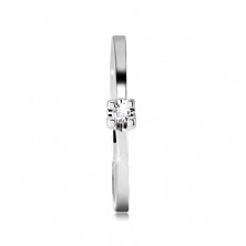 Prsten z bílého 14K zlata - tenká lesklá ramena, blýskavý čirý diamant