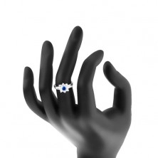 Prsten se stříbrným odstínem, broušené kulaté a zrnkovité zirkony