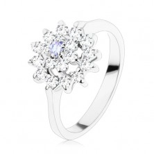Lesklý prsten ve stříbrném odstínu, světle fialový střed, zirkonový kruh