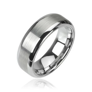 Wolframový prsten stříbrné barvy, matný středový pruh a lesklé okraje, 8 mm - Velikost: 68