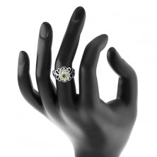 Lesklý prsten s vyřezávanými rameny, broušený oválný zirkon s čirou obrubou