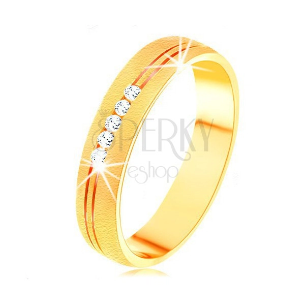 Prsten ve žlutém 14K zlatě se saténovým povrchem, dvojitý zářez, čiré zirkony