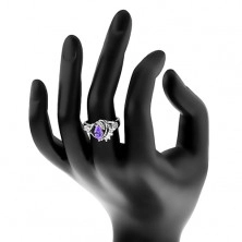 Prsten ve stříbrném odstínu, fialový zirkon, hladké oblouky, čiré zirkony