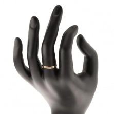 Zlatý prsten 585 - lesklá hladká ramena s úzkým výřezem a zirkonky