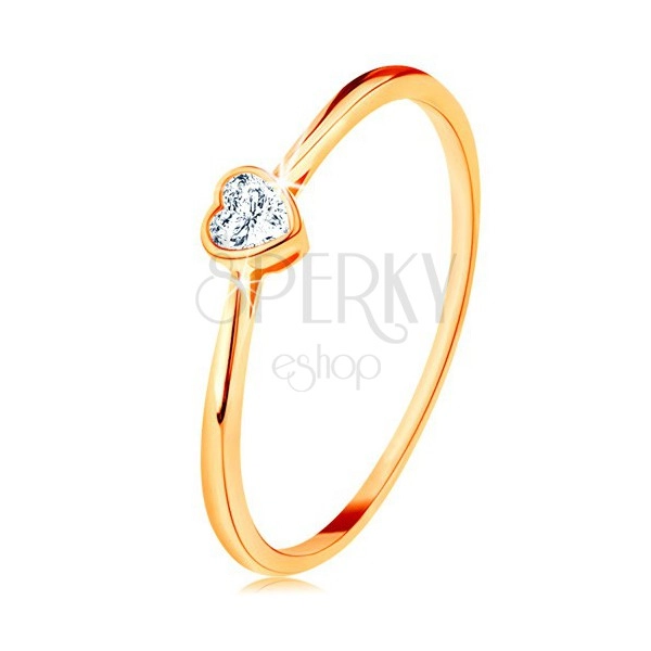 Lesklý zlatý prsten 585 - čiré zirkonové srdíčko s lesklým lemem